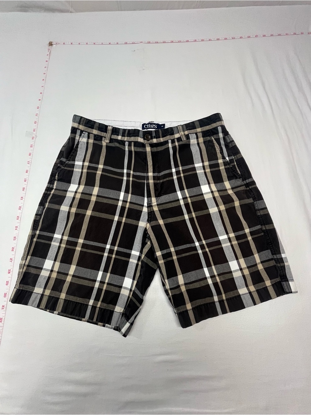 Chaps Men's Plaid Flat Front Shorts size 34 - Black, White & Tan golf sport 1492
